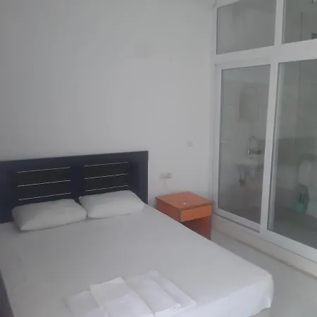 Modestus Apart منزل للإقامة باتارا