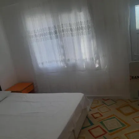 Modestus Apart منزل للإقامة باتارا